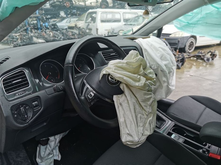 Peças Volkswagen Golf 7 1.6 TDI do ano 2017 (DDY)