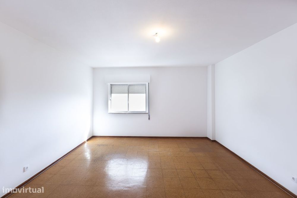 Apartamento T4 com Vista Deslumbrante para o Rio – Setúbal