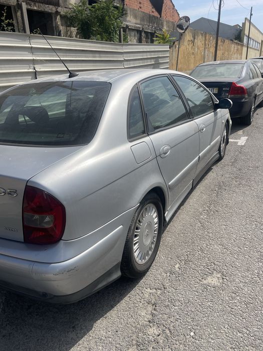 Vendo Citroen C5 automático.