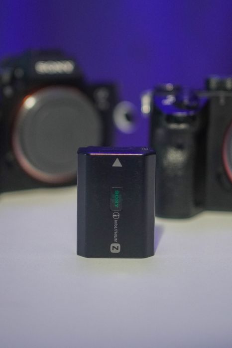 2 Câmaras Sony A7 III – Excelente Estado - com Grip/punho e 4 Baterias