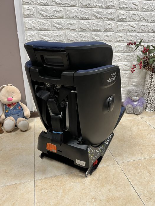 Автокрісло Britax Romer ADVANSAFIX IV R Група 1/2/3 (9-36кг)