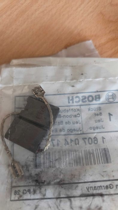 Вугільні щіткі д