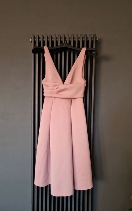 Sukienka piankowa asos, rozkloszowana, pudrowy róż 34 XS