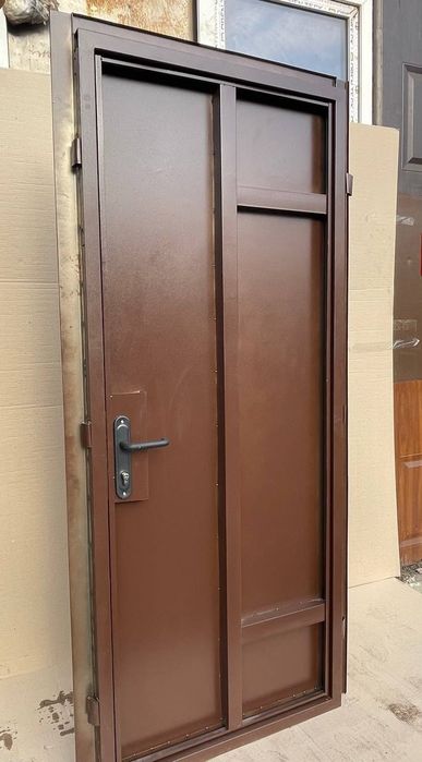 Вхідні металеві двері під ключ у кладове приміщення, комору або підвал. Виготовлення за розміром, доставка та монтаж від виробника | Київ і область