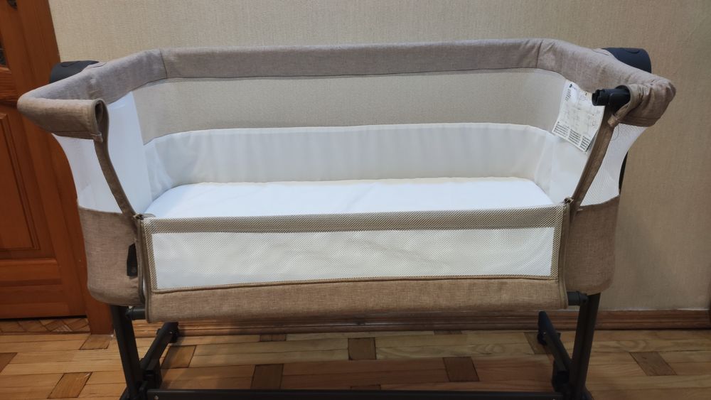 Приставна дитяча кроватка Kinderkraft Neste Up 2 — відмінний стан