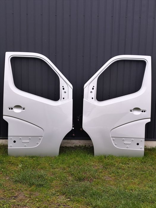 Двері передні Рено мастер 3-4 Опель мовано renault master Opel movano