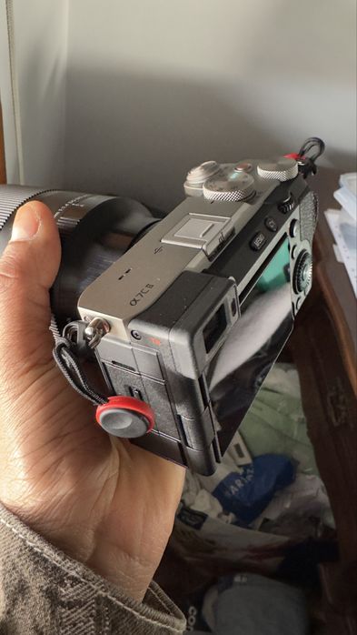 Sony A7C II Full Frame + 2 Baterias Originais