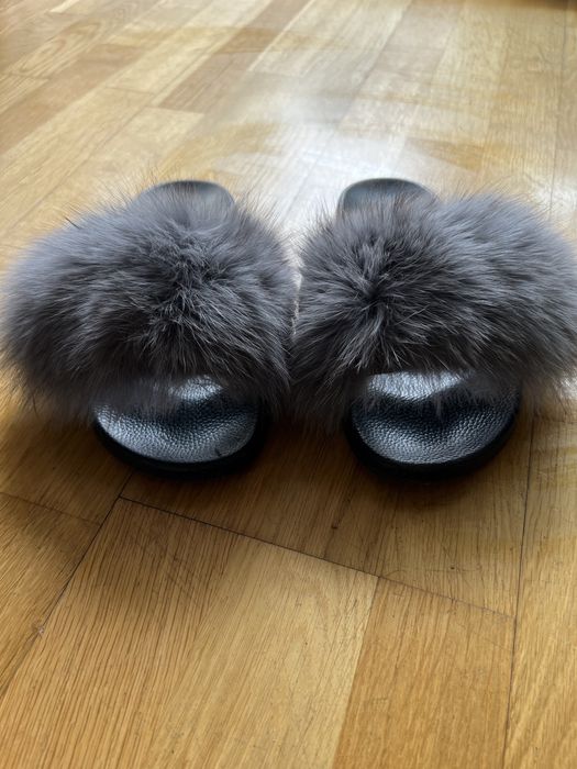 Klapki z naturalnym futrem, rozm. 38