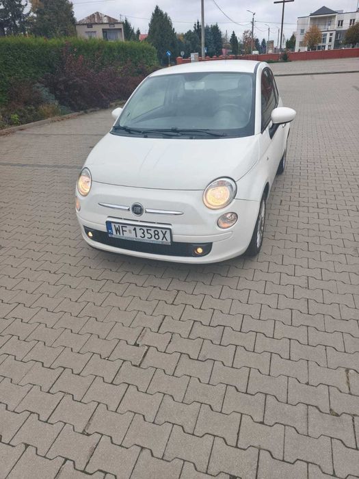 Samochód osobowy Fiat 500