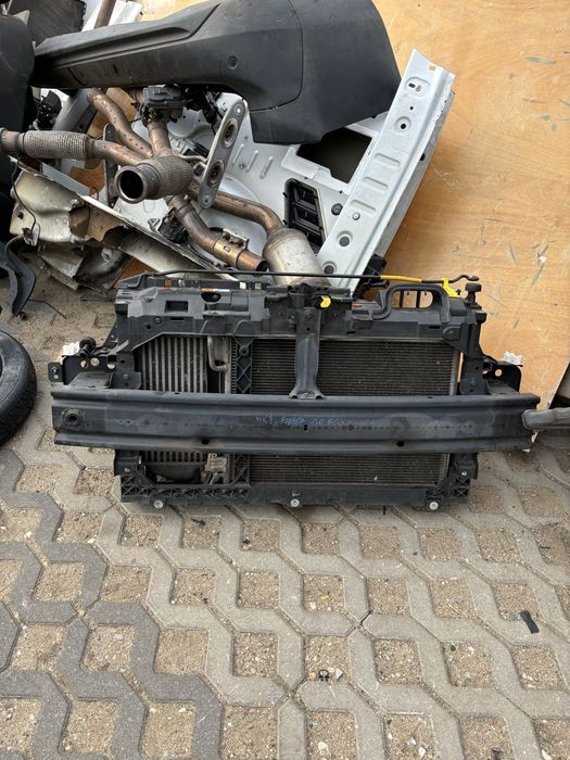 Ford Fiesta mk7 1.0  lift 2012 / 2017 pas wzmocnienie belka przód