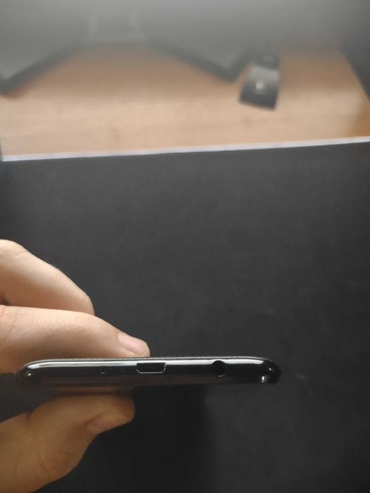 Telefon LG phoenix 3