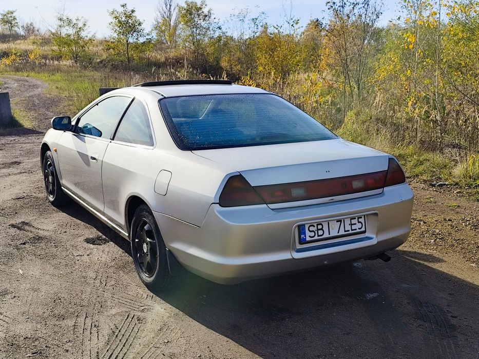 Honda accord coupe 2.0 vtec automat skora szyberdach jdm 1999