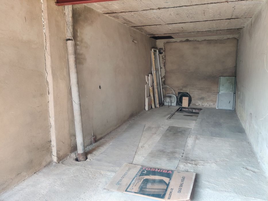 Гараж в центральній частині  міста