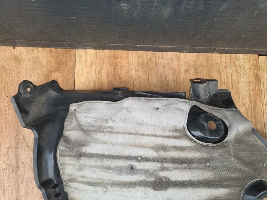 Renault Captur II nadkole przednie prawe