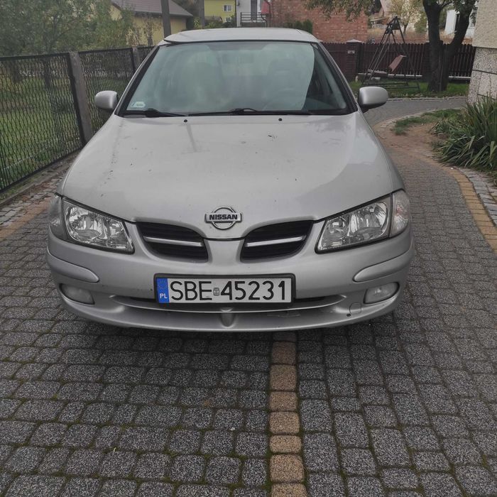 Nissan Almera