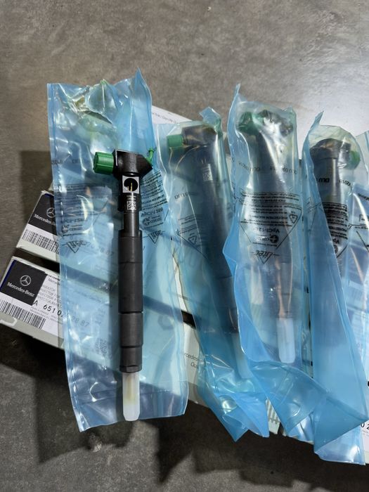 Форсунка мерседес ОМ651 2.2 W221 W222 W212 W205 W204 E C S M GLC GLE