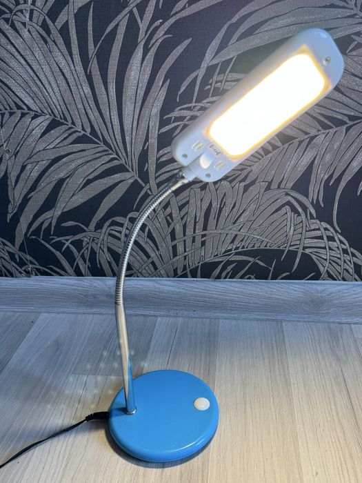 Niebieska ledowa  lampka nocna; lampka na biurko 16V