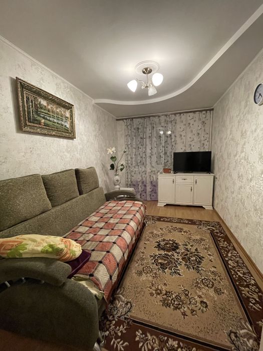 Будинок енергонезалежний. На два входи район Ганнівка (дві кухні, два санвузли)