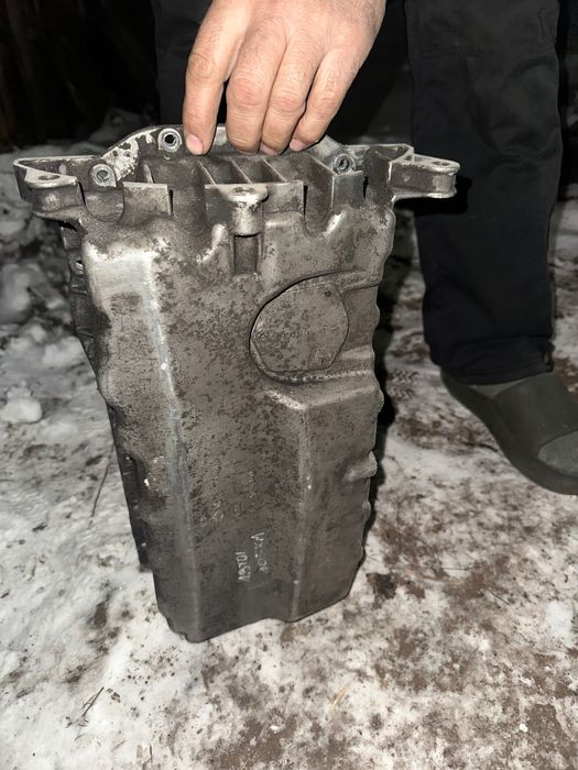 Піддон гольф 4 продам