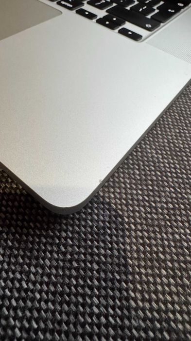 Apple MacBook Pro 16” i9 / 16GB / 1TB SSD (Model A2141)