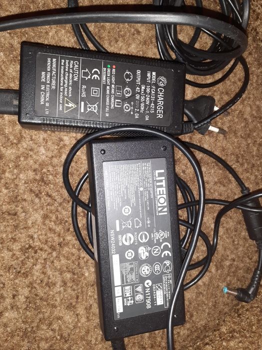 Зарядний пристрій для ноутбука