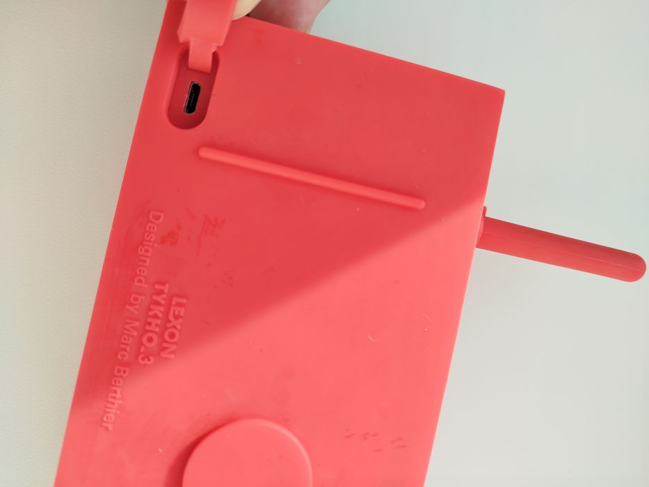 Bluetooth колонка з радіо Lexon Tykho 3