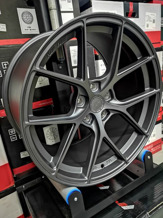Lekkie Japan Racing SL01 19x8,5 ET45 5x112 Mercedes A Klasa A200 A220
