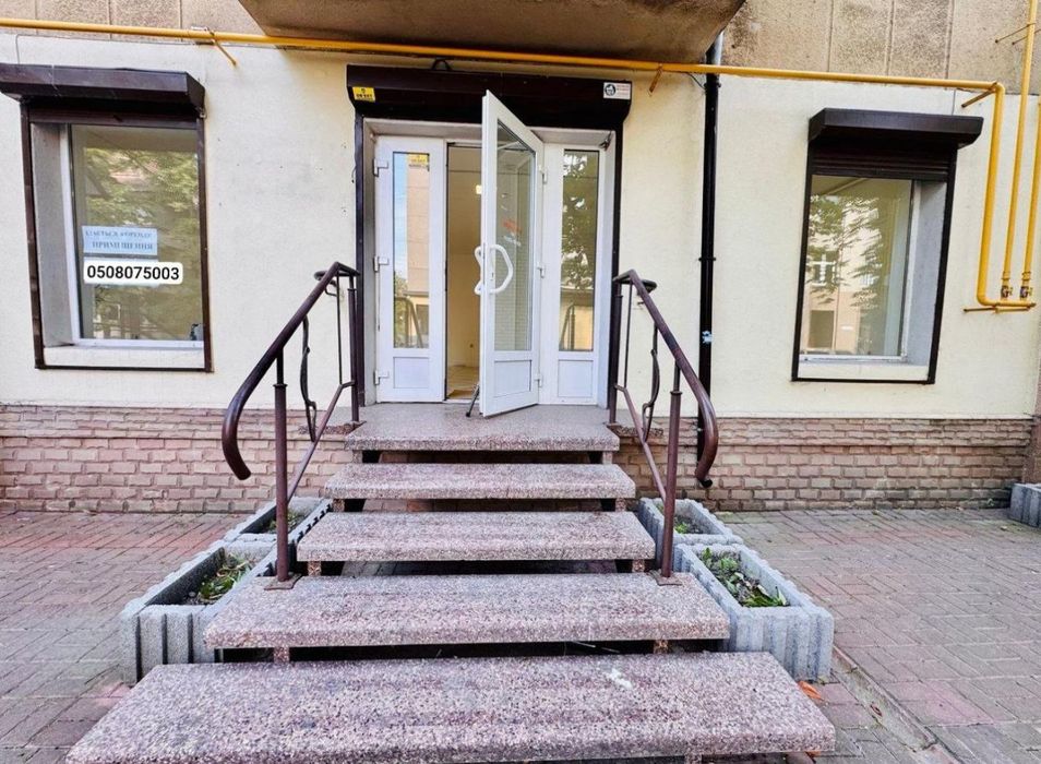 Оренда комерційного приміщення з ремонтом  в Центрі.