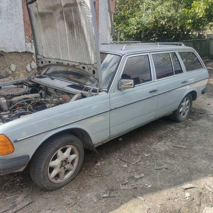 Мерседес W123 універсал