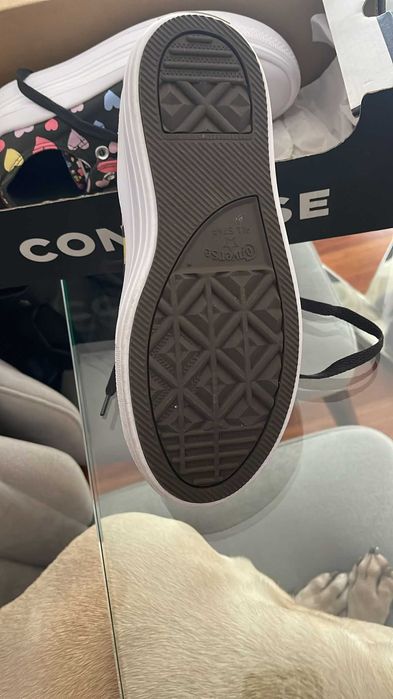 Ténis Converse em lona novas