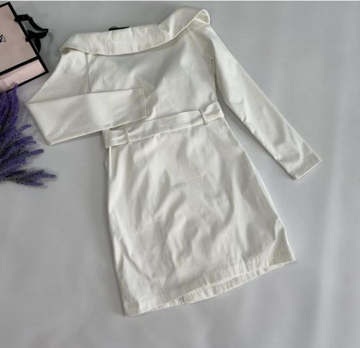 Нова жіноча сукня піджак біла