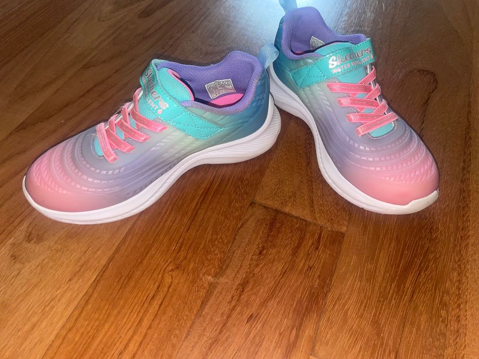 Ténis Skechers tamanho 34