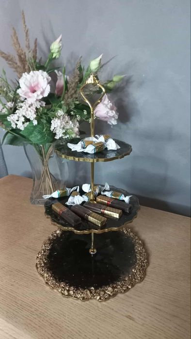 Rękodzieło Patera 3 piętrowa z żywicy epoksydowej czarny ze złotem