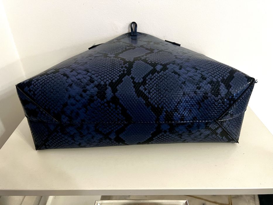 Torebka Guess duza a4 shopperka