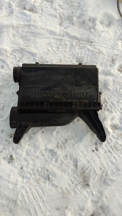 Воздушний фільтр mercedes vito 639 A0000901651 воздушный фильтр