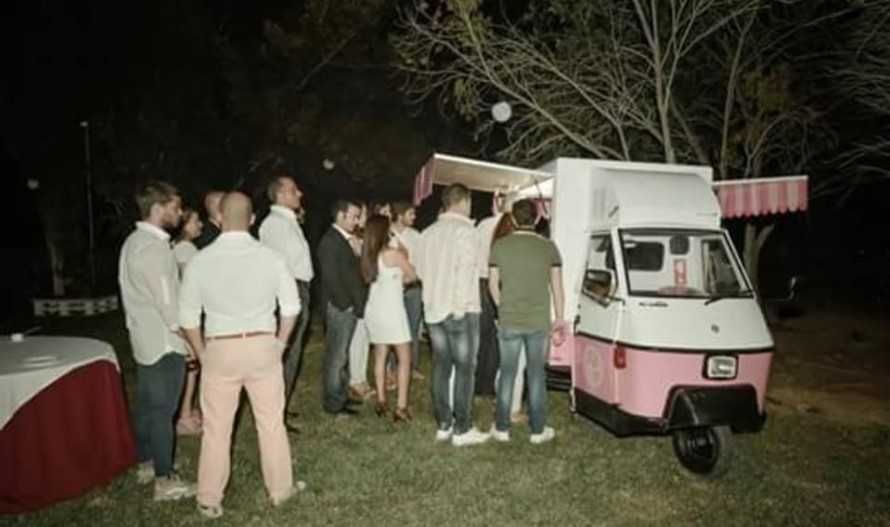 Venda ou Troca: Food Truck Piaggio Ape50!