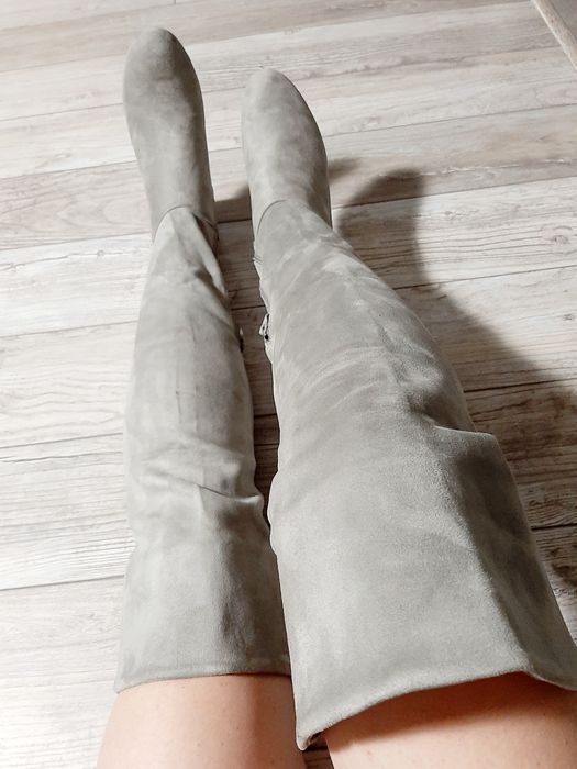 Szare zamszowe długie muszkieterki