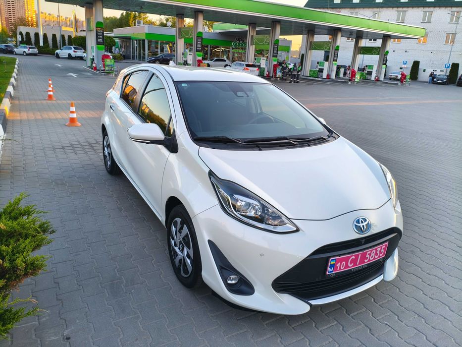 Продам Toyota Aqva 2020 гібрид 360 камери
