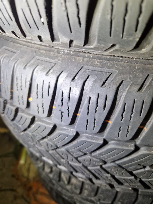 Opony zimowe 4 sztuki  ok 5-6mm 205/60/16 2019r