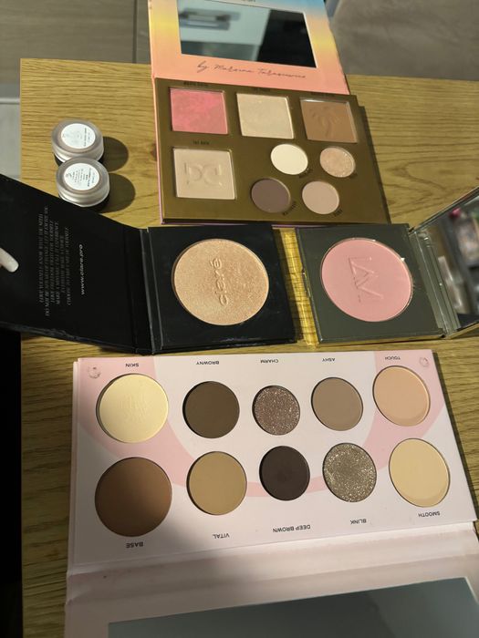 Zestaw kosmetyków do makijażu