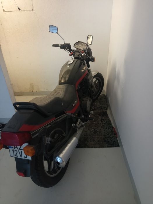 Honda VF 750 sabre