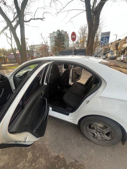 Шкода Рапід 2013