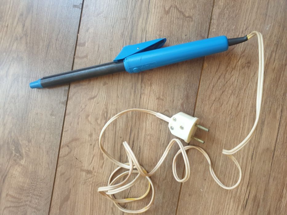 Фен, плойка для укладки волос