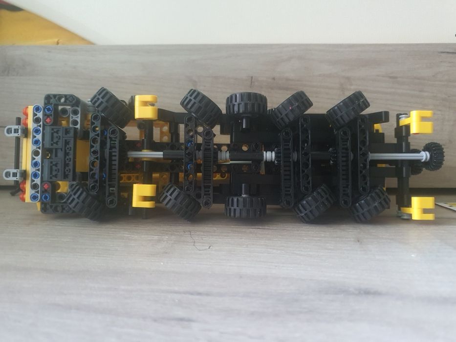 Lego грузовий кран