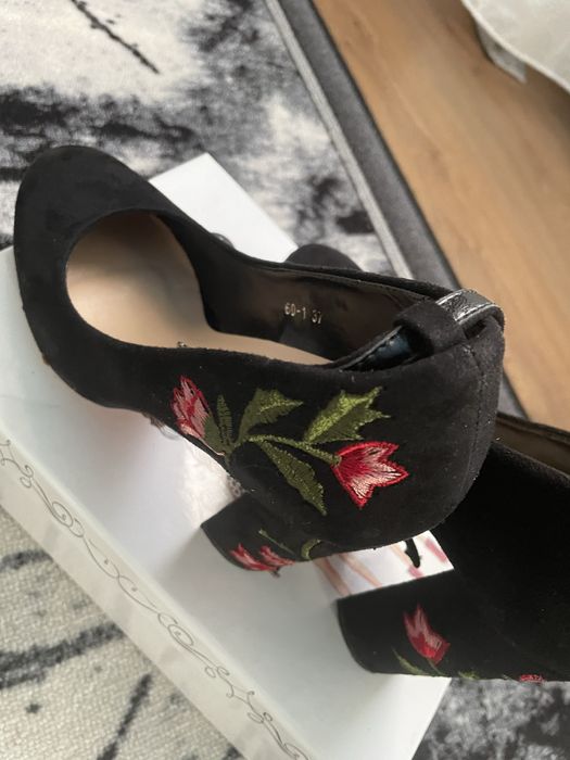 Туфли женские