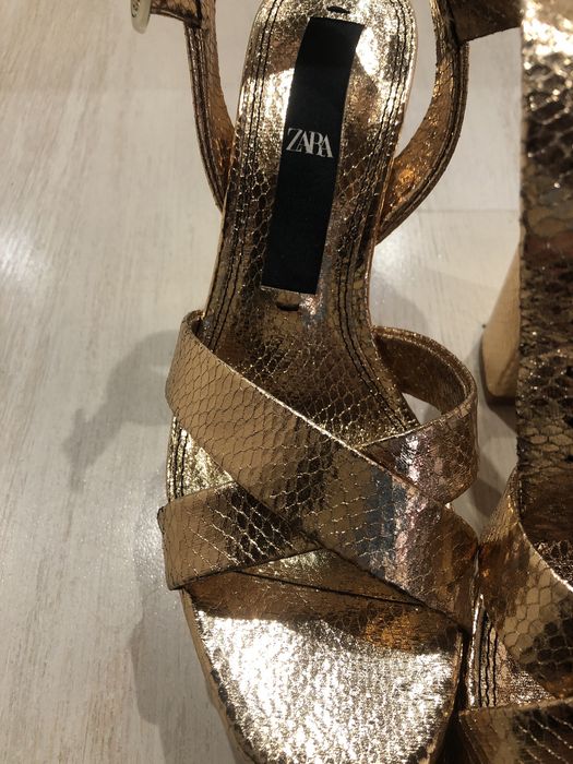 Красиві нарядні босоніжки ZARA , LINZI