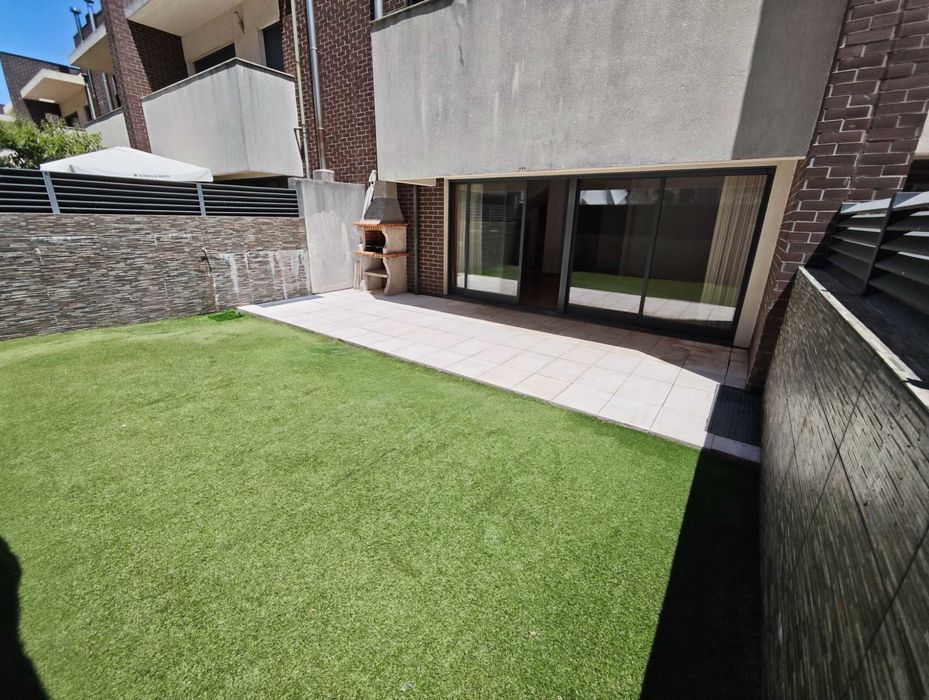 Moradia em Banda T3 com Jardim e Garagem para 3 Carros – Valongo | Urbanização Solários Atlântico