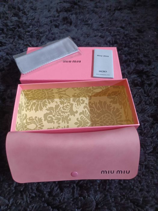Óculos de Sol MiuMiu