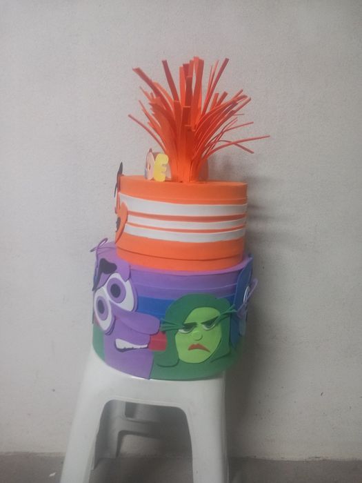 Bolo decorativo  falso