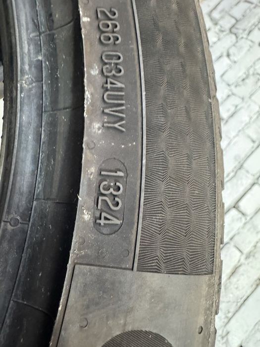 Майже нові всесезонні шини CONTINENTAL 235/45 R19